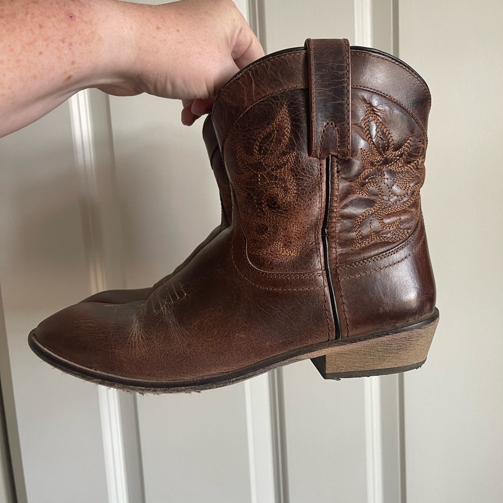Woman’s Dingo Cowboy Boots, short